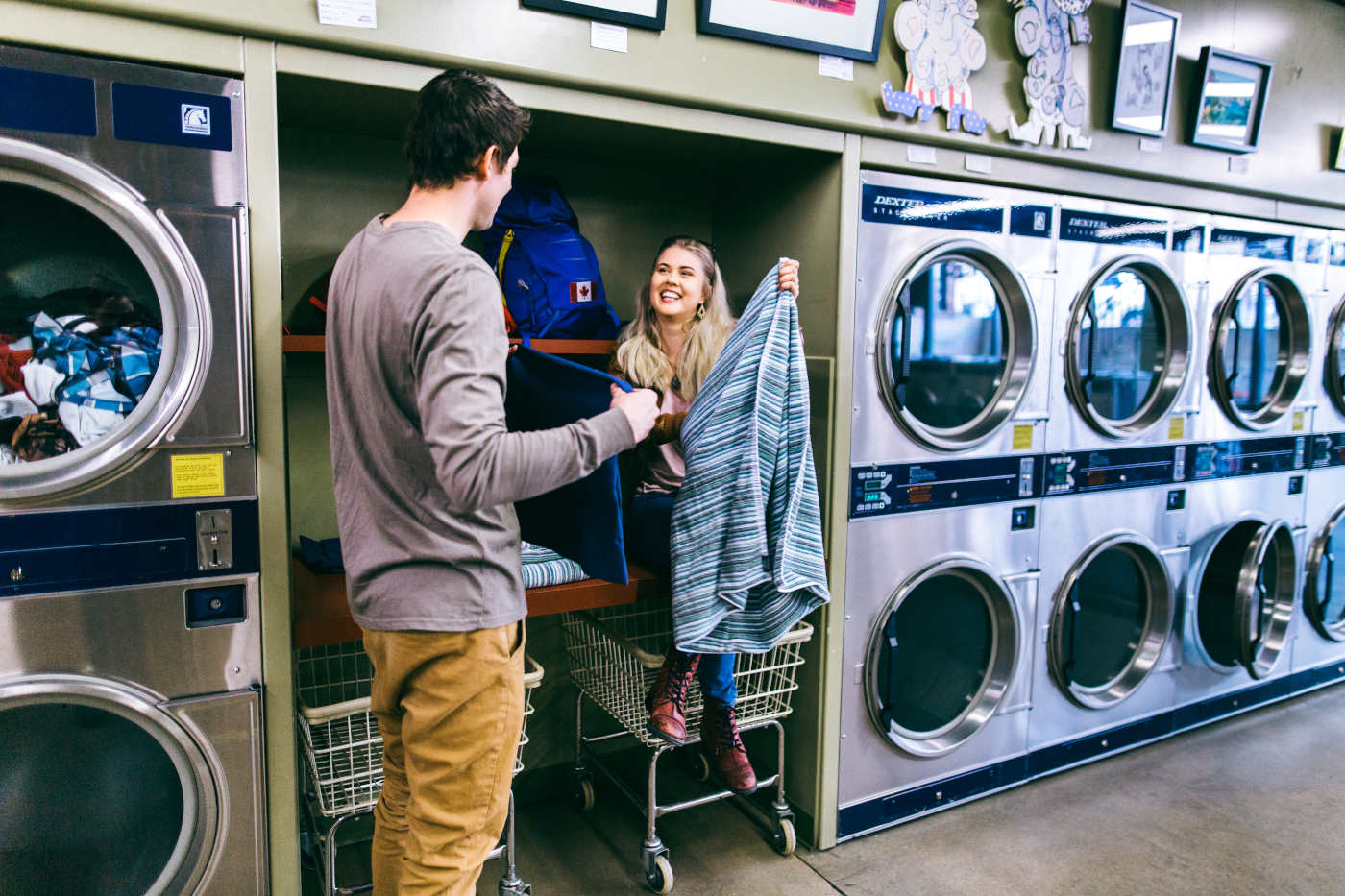 Snowdome - Coin Clean Laundry